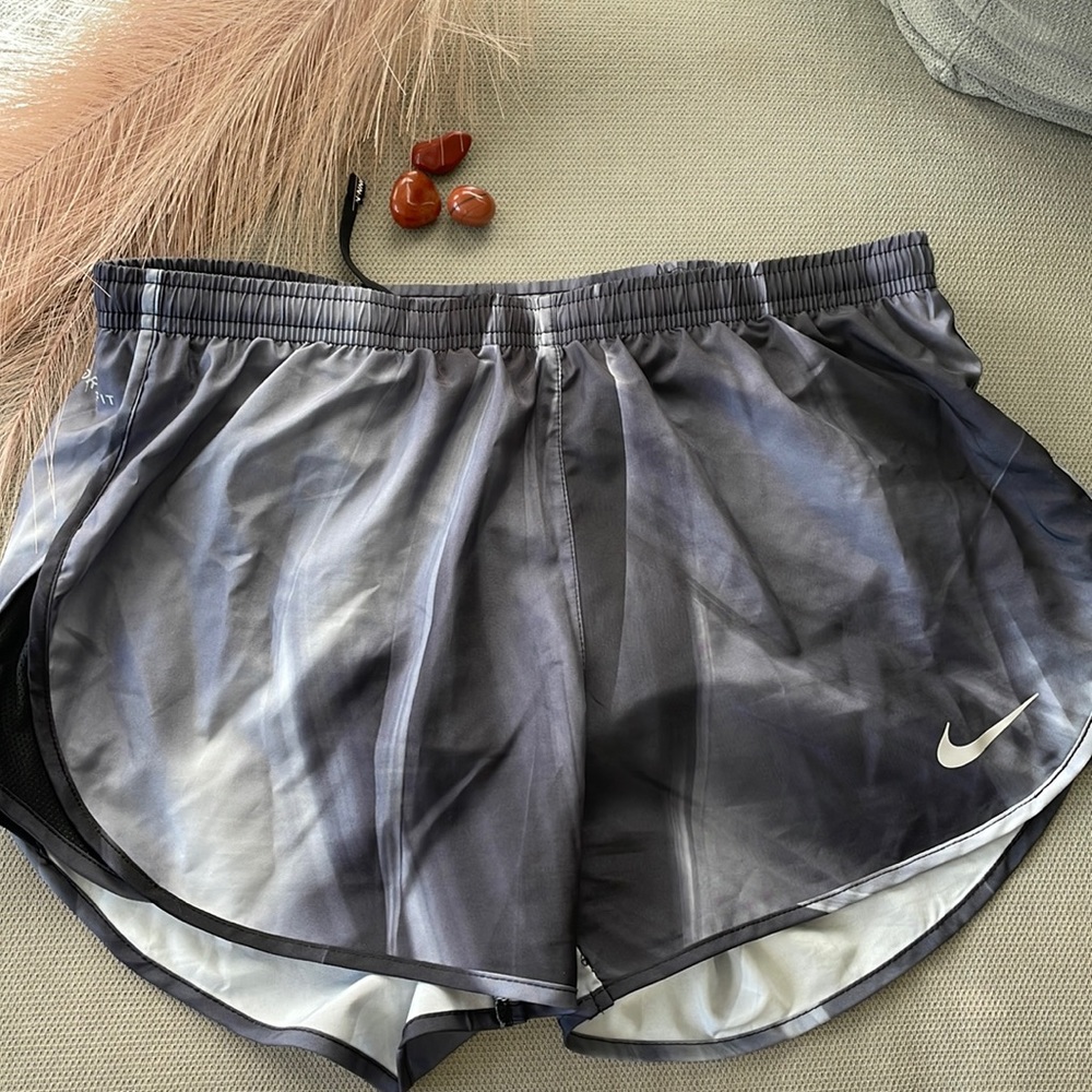 Nike Dri-Fit gray / black running shorts ~ size Small ~ barely worn! 🖤